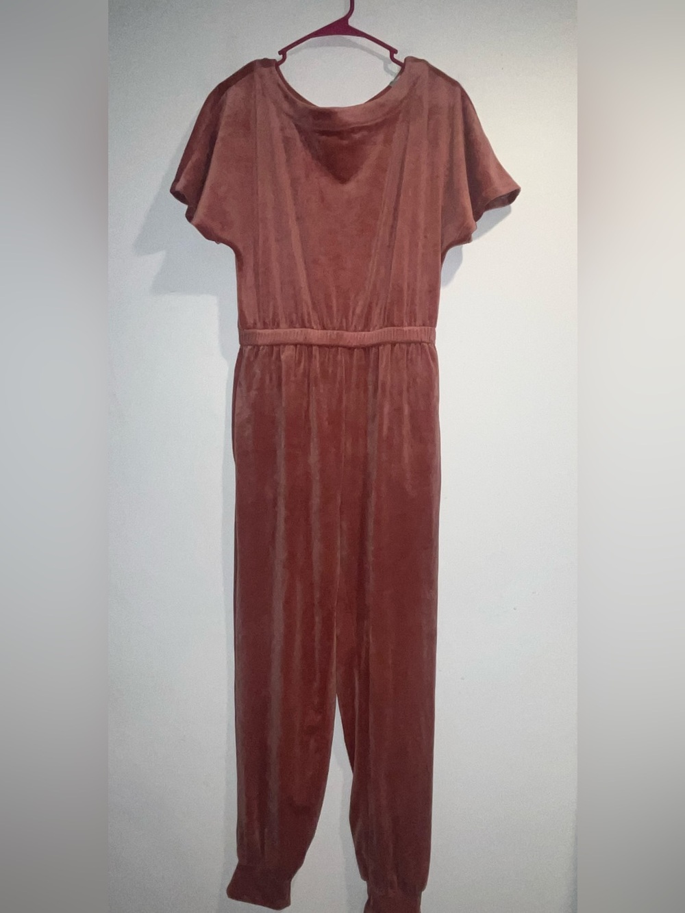 SATURDAY SUNDAY Linda velvet jumpsuit in Pink